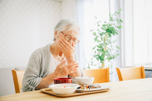 高齢者の誤嚥性肺炎を防ぐ食事のポイント