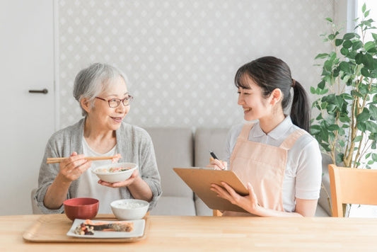 【高齢者の塩分制限】減塩しても美味しく食べられる介護食