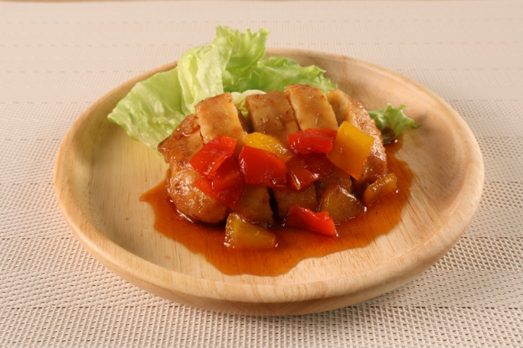 カラフル野菜とやわらか甘辛チキン