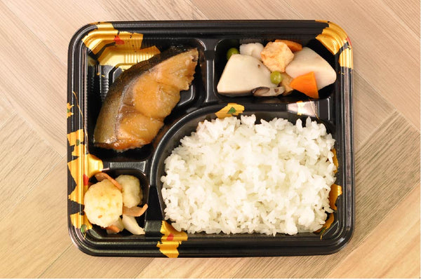 ぶりの照焼き弁当ハイアングル